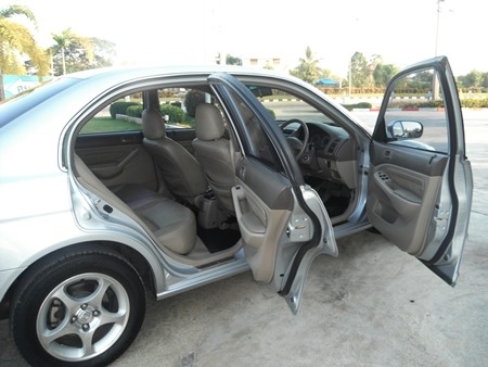 ปี 2003 HONDA, CIVIC 1.7 VTi-L โฉม Dimention เกียร์ออโต้