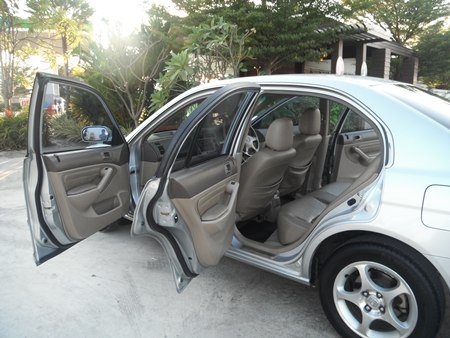 ปี 2003 HONDA, CIVIC 1.7 VTi-L โฉม Dimention เกียร์ออโต้