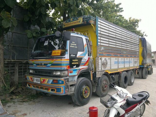 ขาย ฮีโน่ 2K 260 แรง / 2 คานหน้า 12 ล้อดั๊มเกษตร ( ขายเฉพาะแม่ตัวเดียว! )