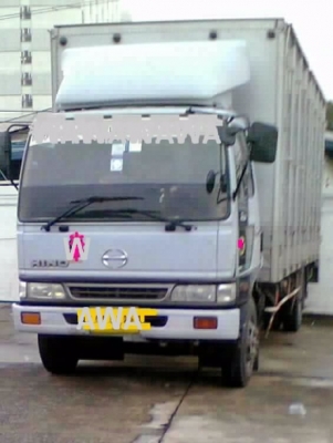 ฝากขาย 6 ล้อ ตู้แห้งบรรทุก 10 บาน ยาว 5 เมตร(ต่อพิเศษจาศูนย์) HINO FC3J