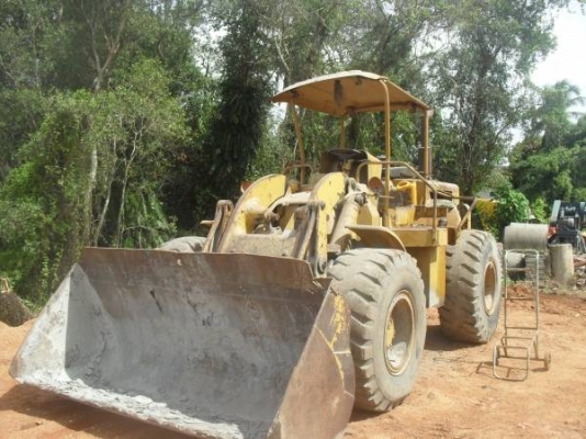 CAT 950 รถตักล้อยาง  สภาพพร้อมใช้  พิเศษที่ราคาเพียง 600,000 บ./086-4085619