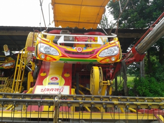 ขายรถเกี่ยวข้าวเกษตรพัฒนาสวยๆครับ