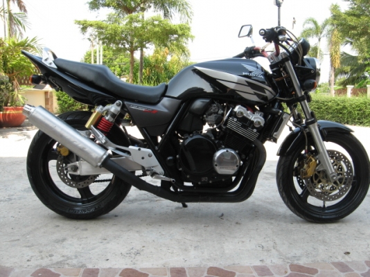 ด่วน ๆ ขาย Honda cb400 sf v-tec3 ปี 2004 เอกสารอินวอยท์ฉบับจริงราคา 129000