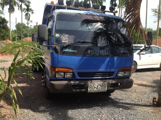 รถ6ล้อIsuzu NPR 130hp. สวยพร้อมใช้ ติดต่อ080-1405528