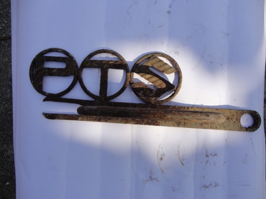 ขายอะไหล่ที่พักแท้่หลังมอไซค์เก่าเก็บ สนใจติดต่อโทร.081-005-8785