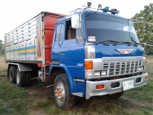 HINO FR 320 HP PO9C สิบล้อดั๊มพ์ 2 เพลา หัวยักษ์สามใบปัดสภาพอย่างสวย มีระบบลากพ่วงมาให้ครบ เครื่องแห้งแรงดี ภายในหัวเก๋งคอนโทรลอยู่ครบพร้อม แอร์ พวงมาลัยเพาเวอร์ เบรคทริ๊ปฟี้ ช่วงล่างใหญ่มากคัชซีสวยไม่มีบวมไม่มีแตก เอกสารเล่มทะเบียนครบถูกต้องพร้อมโอนครับ
