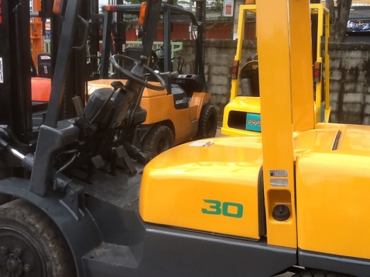 ขายถูกๆ ต้อนรับปีใหม่ รถยก TCM  3 ตัน เสาสูง 3 เมตร เกียร์ออโต้ เครื่องดีเซล