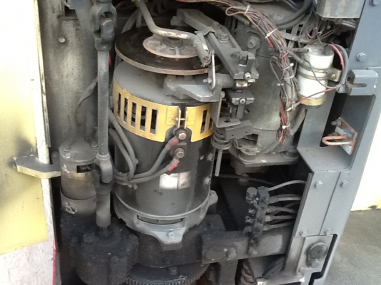 ขายถูกๆ รถยกไฟฟ้าขนาด 1.5 ตัน - 1.8 ตัน เสาสูง 5 เมตร