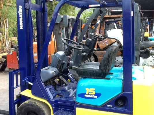 รถยกโคมัสสึรุ่น 17 น้ำหนักยก 1.5 ตัน เสาสูง 4 เมตร เกียร์ออโต้ เครื่องเบนซินติดแก๊สเรียบร้อย รถยกโคมัสสึรุ่น 17 น้ำหนักยก 1.5 ตัน เสาสูง 4 เมตร เกียร์ออโต้ เครื่องเบนซินติดแก๊สเรียบร้อย