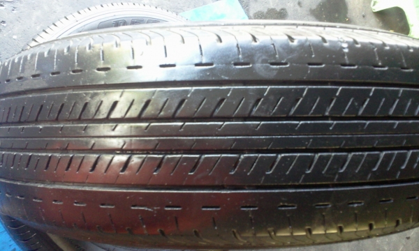 ขายเศษยาง1เส้น215 70 15 BRIDGESTONE R611 ปี11