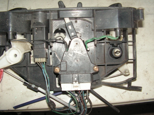 เเผงควมคุมเเอร์อีคา