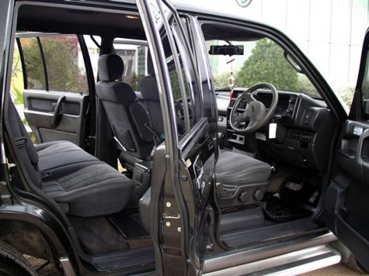 ต้องการขายรถ ISUZU Trooper XS ปี 95 (3.2) สีเขียว