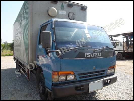 ขายด่วน รถบรรทุก 6 ล้อ ISUZU NQR 130 แรง(รถห้าง) ตู้แห้ง 3 บานยาว 5.5M สภาพสวยมาก พร้อมใช้ ราคาสุดคุ้ม