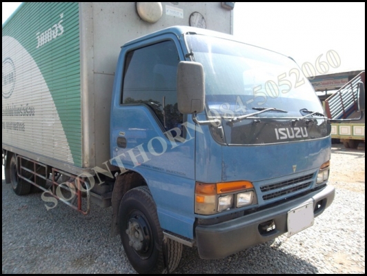 ขายด่วน รถบรรทุก 6 ล้อ ISUZU NQR 130 แรง(รถห้าง) ตู้แห้ง 3 บานยาว 5.5M สภาพสวยมาก พร้อมใช้ ราคาสุดคุ้ม