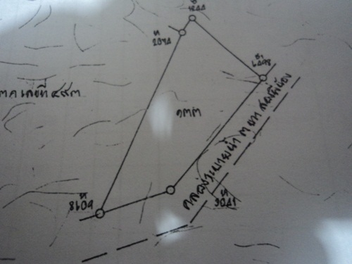 ขายที่ดินอยู่แถวตำบนหนองบ่อติดคลองชนน้ำมีทั้งปีที่ดินปลูกอ้อยอยู่ต่อสามที่ดินผมเองสามพี่ืน้องใบเดีอวกันเก้าไร่กว่าครับ