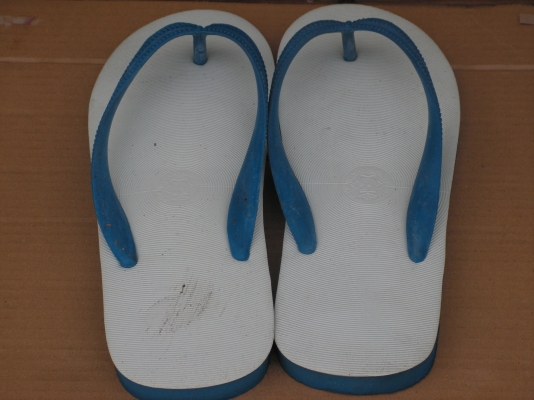 ขายขำๆ รองเท้าในตำนานเบอร์11