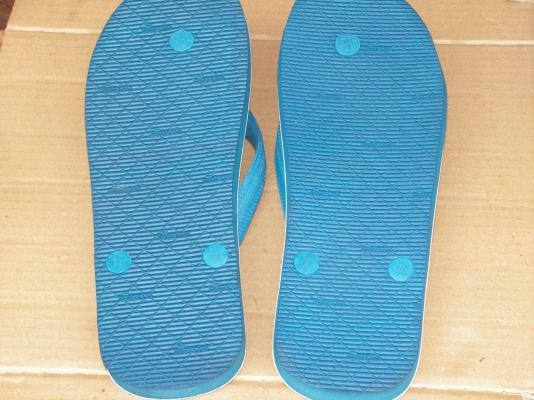 ขายขำๆ รองเท้าในตำนานเบอร์11