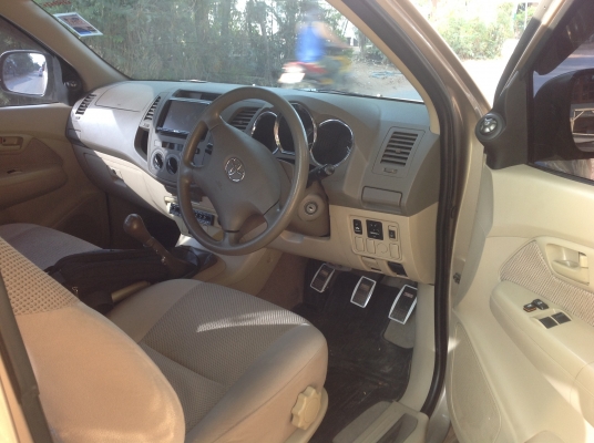 ขายToyota vigo ตัวg ปี 2005