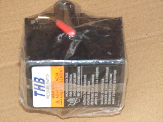 ออโต้สวิทย์ปั๊มลมโรตารี่50ลิตร(พี่สมหวังอยู่พังงารับไปดูเเลต่อแล้วครับ)