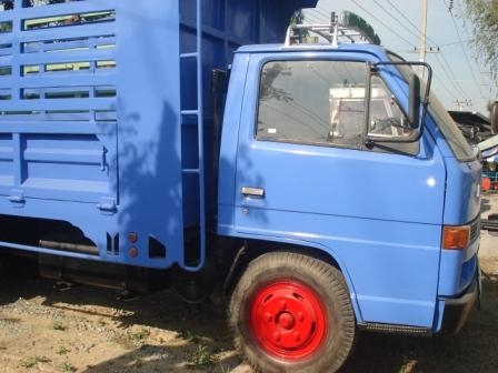 ขาย 6 ล้อ ISUZU NKR 110 กระบะเหล็ก ดี๊ม