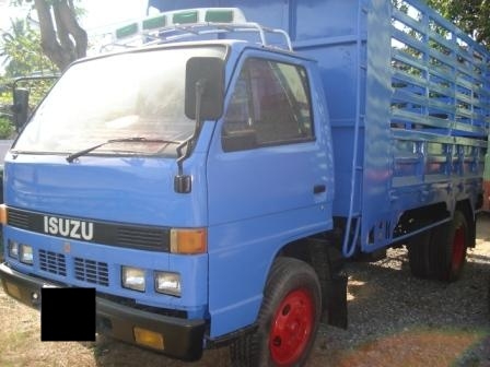 ขาย 6 ล้อ ISUZU NKR 110 กระบะเหล็ก ดี๊ม