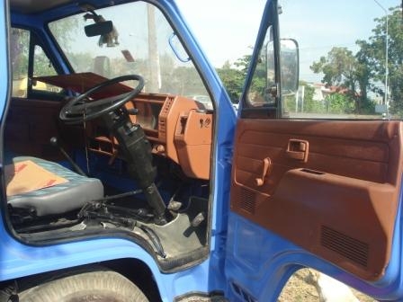 ขาย 6 ล้อ ISUZU NKR 110 กระบะเหล็ก ดี๊ม