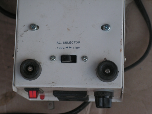 หม้อแปลงไฟ110v(พี่ธวัชชัยอยู่ปทุมรับไปดูเเลต่อแล้วครับ)