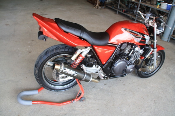 >> ขาย CB 400 ปี 93 สรรพสามิตแท้ สีใหม่ทั้งคัน เกียร์โยงแต่ง ท่อโยชิ 71000 >> ขาย CB 400 ปี 93 สรรพสามิตแท้ สีใหม่ทั้งคัน เกียร์โยงแต่ง ท่อโยชิ 71000