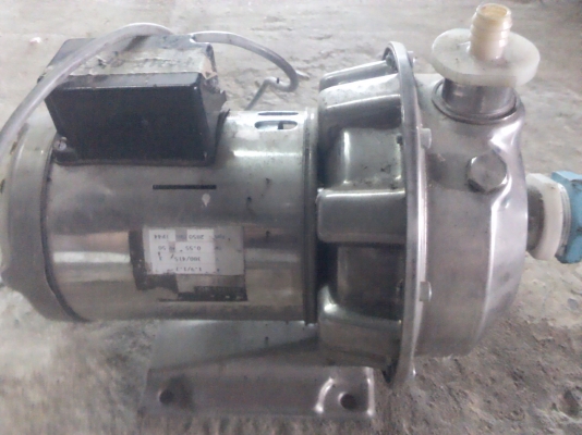 ปั๊มน้ำLOWARA 1.5 นิ้ว 220-380 v. 3 เฟส รอบจัด 2850 รอบ/นาที(มี 2 ตัว)