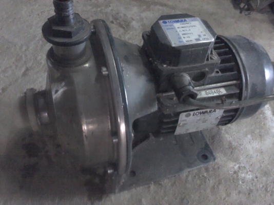 ปั๊มน้ำLOWARA 1.5 นิ้ว 220-380 v. 3 เฟส รอบจัด 2850 รอบ/นาที(มี 2 ตัว)