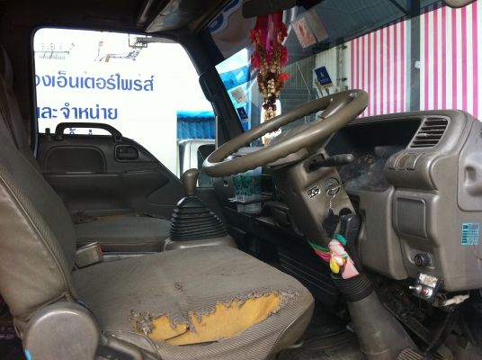 ขายหกล้อหัวชัชชี NPR120hp