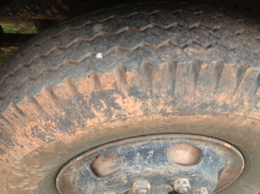 รถฮีโน่ 10 ล้อดั๊ม  FM3M  240 แรงม้า  ปี 39  สนใจติดต่อ 081 - 6079515