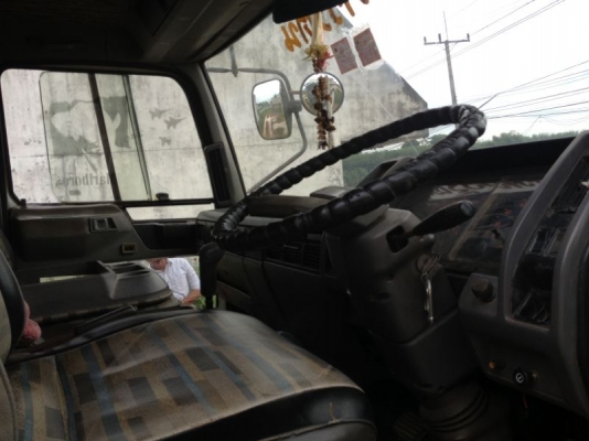 รถฮีโน่ 10 ล้อดั๊ม  FM3M  240 แรงม้า  ปี 39  สนใจติดต่อ 081 - 6079515