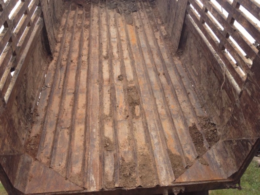 รถฮีโน่ 10 ล้อดั๊ม  FM3M  240 แรงม้า  ปี 39  สนใจติดต่อ 081 - 6079515