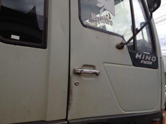 รถฮีโน่ 10 ล้อดั๊ม  FM3M  240 แรงม้า  ปี 39  สนใจติดต่อ 081 - 6079515