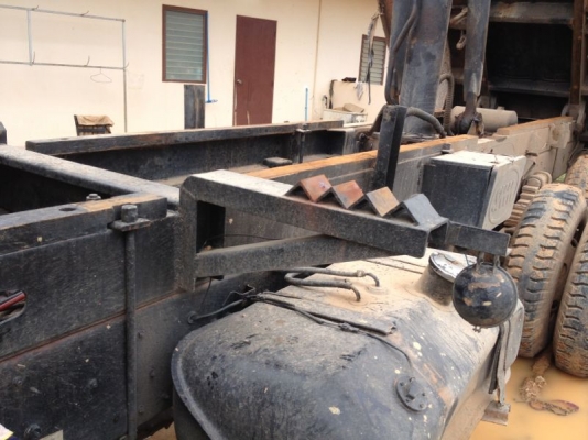 รถฮีโน่ 10 ล้อดั๊ม  FM3M  240 แรงม้า  ปี 39  สนใจติดต่อ 081 - 6079515