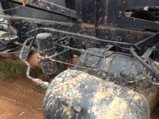 รถฮีโน่ 10 ล้อดั๊ม  FM3M  240 แรงม้า  ปี 39  สนใจติดต่อ 081 - 6079515