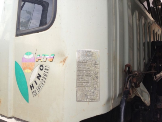 รถฮีโน่ 10 ล้อดั๊ม  FM3M  240 แรงม้า  ปี 39  สนใจติดต่อ 081 - 6079515