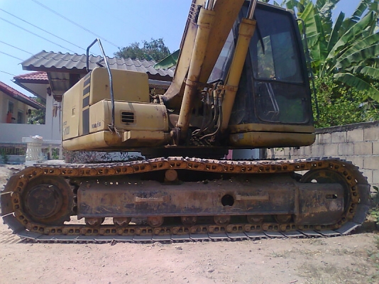 รถขุด KOMATSU PC120-6E รถสวย มีทะเบียนครบ ราคาต่อรอง