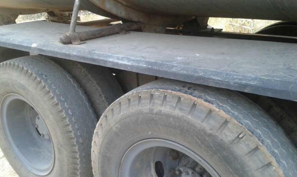 10ล้อรถน้ำISUZU หัวยาวเพลาเดียวเครื่องเกียร์ช่วงล่างเดิมถังจุ12000ลิตร