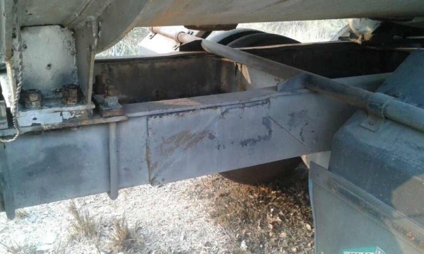 10ล้อรถน้ำISUZU หัวยาวเพลาเดียวเครื่องเกียร์ช่วงล่างเดิมถังจุ12000ลิตร