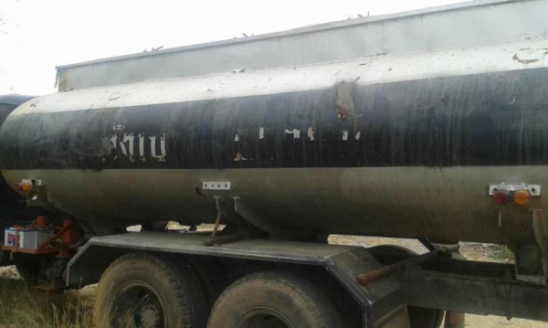 10ล้อรถน้ำISUZU หัวยาวเพลาเดียวเครื่องเกียร์ช่วงล่างเดิมถังจุ12000ลิตร