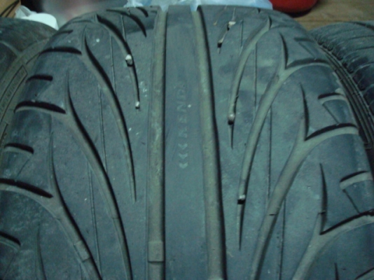 ขายยางถูกครับ4เส้น2000ครับ