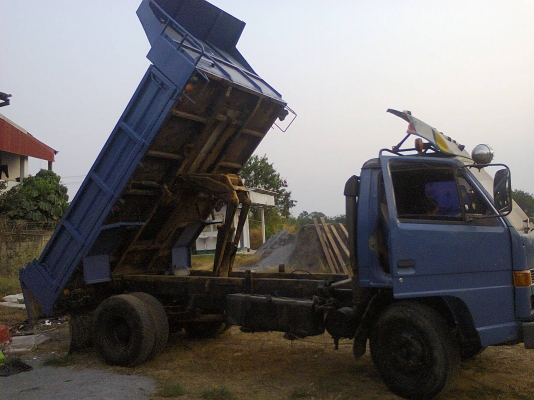 ขายหกล้อดั้มพ์ อีซูสุ NPR 115HP เฟืองท้ายเอฟ แอร์เย็น