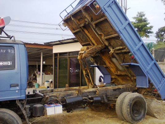 ขายหกล้อดั้มพ์ อีซูสุ NPR 115HP เฟืองท้ายเอฟ แอร์เย็น