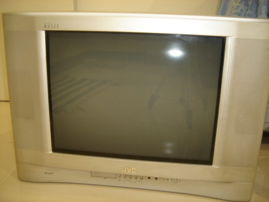 ขายทีวีจอแบน 21 นิ้ว 2 เครื่อง