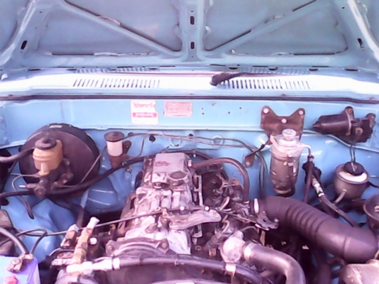 ขายเครื่องTOYOTA 2L 2400 CC ยังใช้งานอยู่ครับ