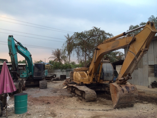 ขายด่วนอะไหล่รถ samsung 210-2 จะทำการตัดในวันพรุ่งนี้ครับ