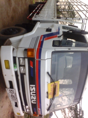 อีซูซุ ร้อกกี้