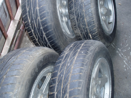 ขายล้อแม็กขอบ13.ครับ4รู114กว้าง6นี้ว2900บาท